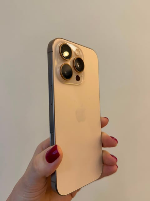 iPhone 16 Pro