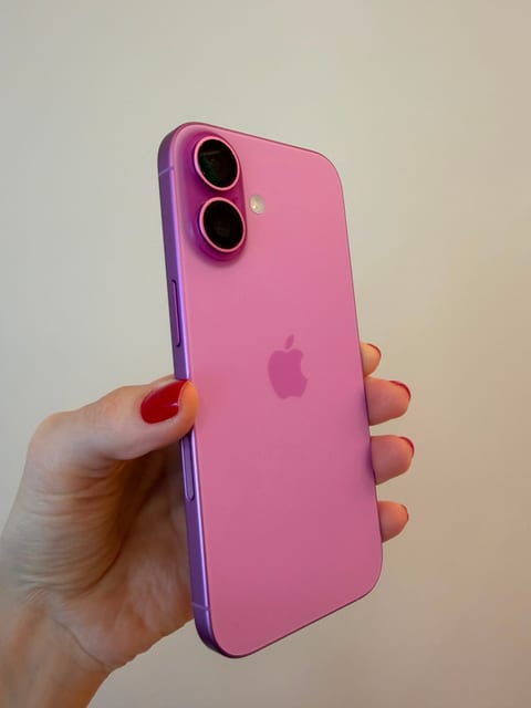 iPhone 16